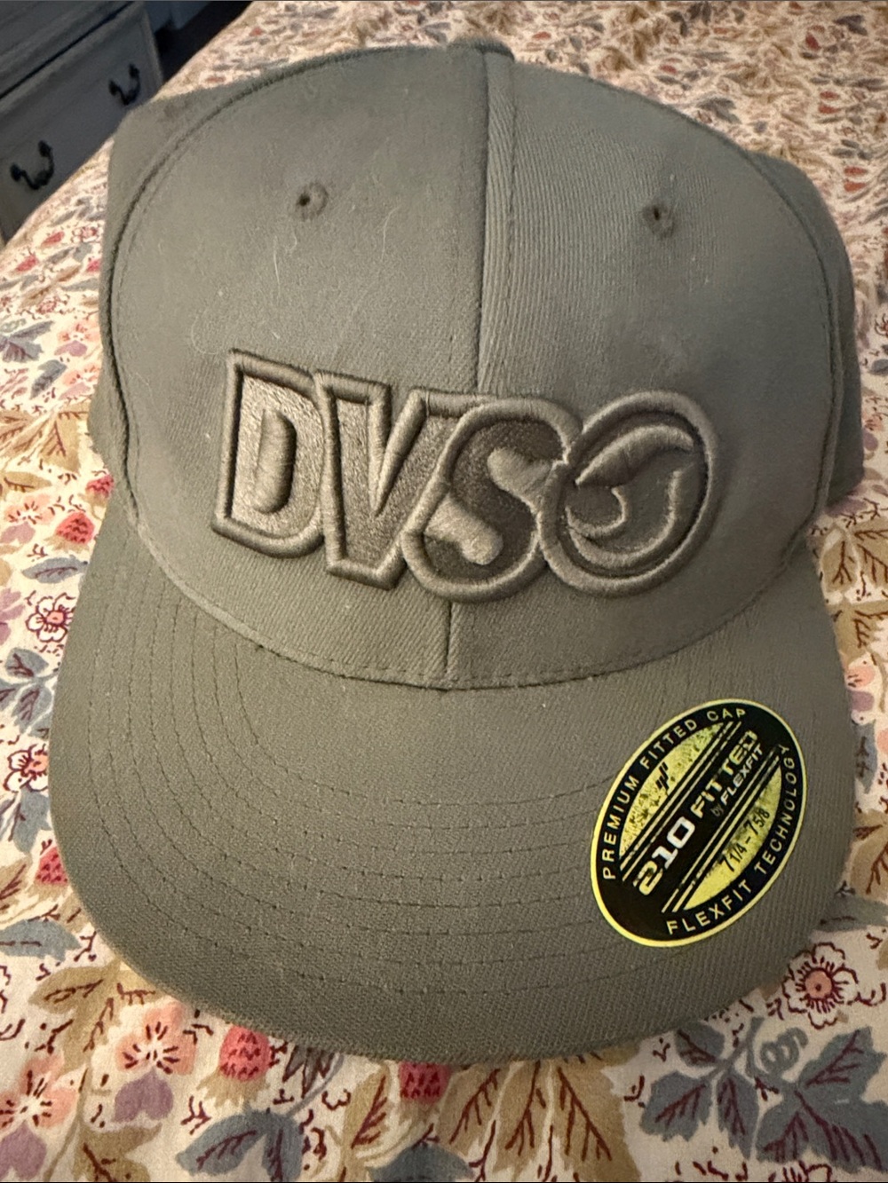 DVSO Gray Flexfit Snapback Hat - Men's Casual Cap